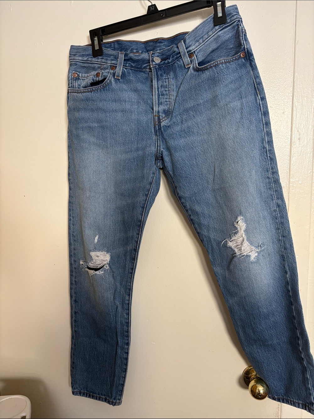 VINTAGE Classic Blue Distressed LEVI 501 Jeans